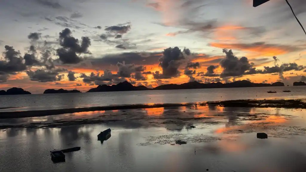 Sunset Views on the beach in El Nido, Philippines