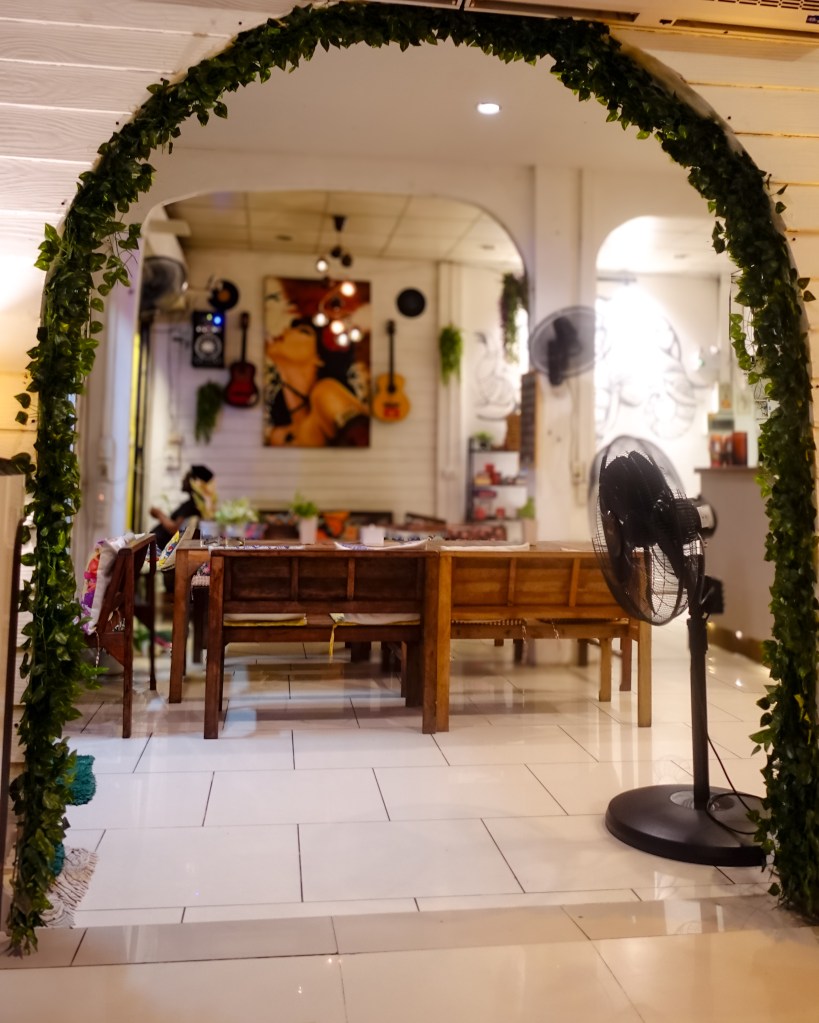 Common room area in Back Home Backpackers